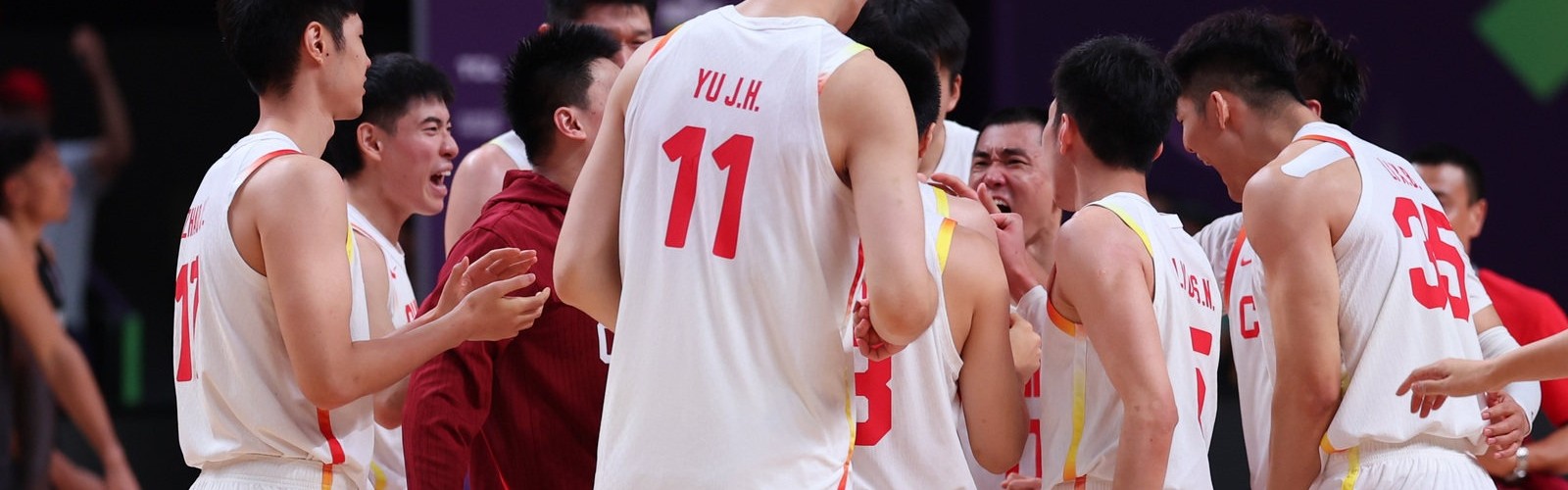 郭艾伦：越想保越没有&amp;得继续冲击 当然说容易打起来难 我打过